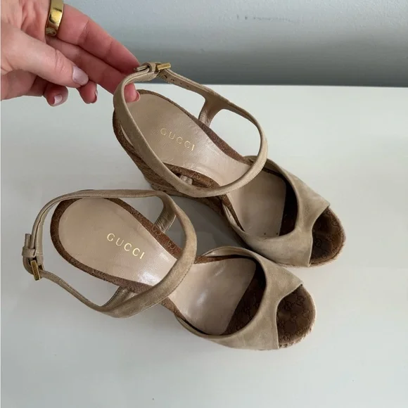 Gucci Women's Beige and Brown Wedge Sandals - Picture 4 of 5